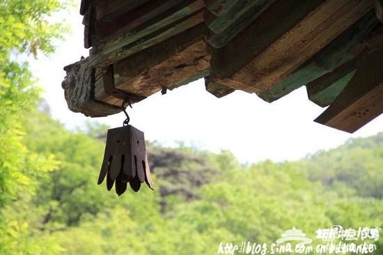 山门殿屋檐的风铃