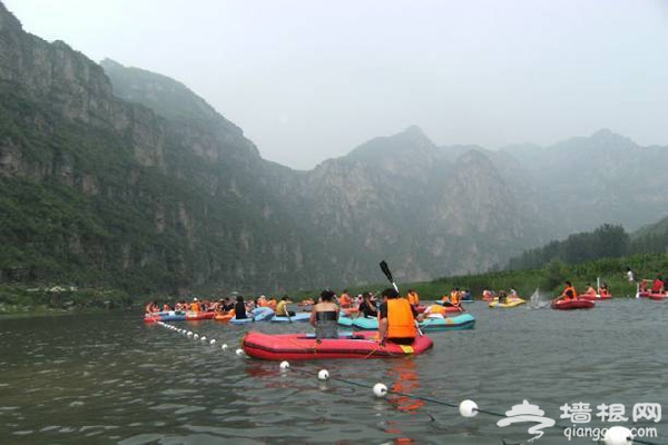十渡拒马河漂流:桃源戏浪 欢乐险中求
