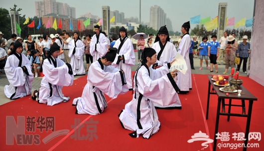 东城区永定门城楼 端午节礼祭屈原[墙根网]