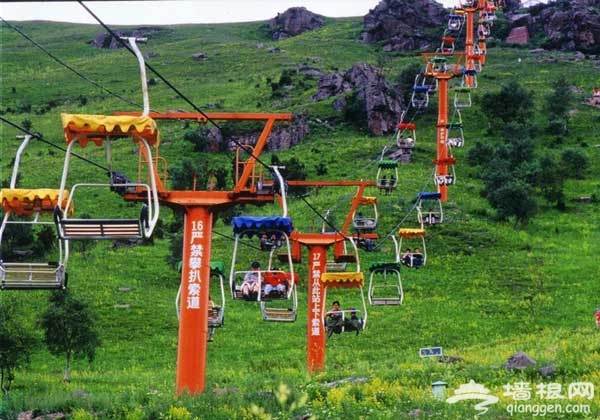 三伏天避暑游：京郊灵山的清凉诱惑