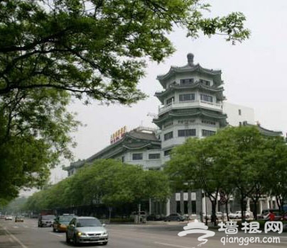 腾飞的华龙街