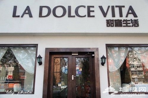 餐厅简约的白色，犹如圣洁之所 来源：甜蜜生活