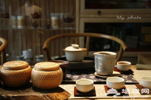 素直餐厅古朴的茶文化 来源：刘立