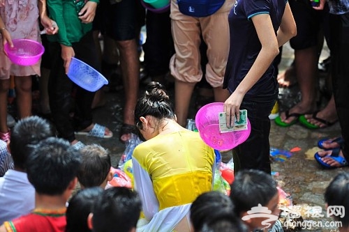 海南嬉水节多名女性遭性骚扰(图)