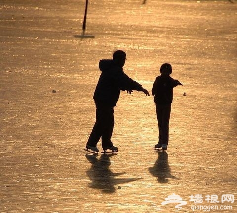 寻找童年记忆 北京六大冰场游玩攻略[墙根网]