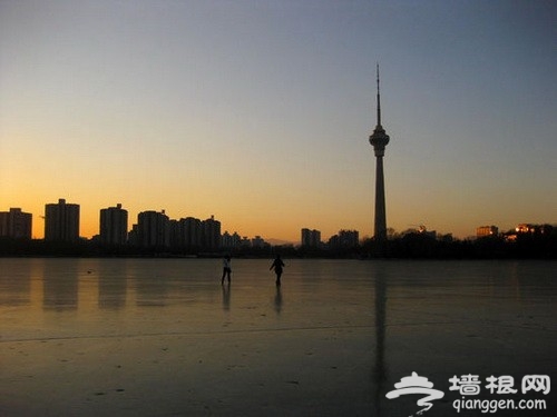 寻找童年记忆 北京六大冰场游玩攻略[墙根网]