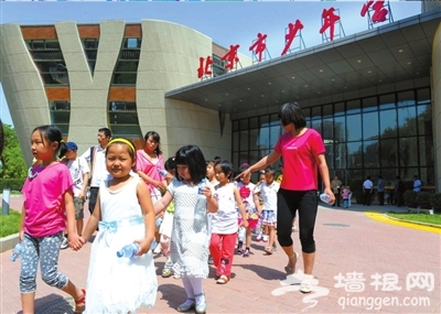 北京新少年宫六一试迎客