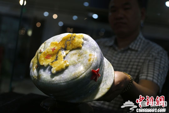 2013北京雕刻艺术展潘家园旧货市场开幕[墙根网]
