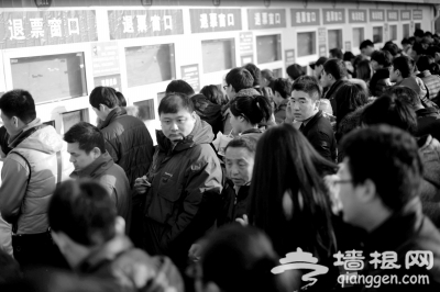 下月起退火车票按“时”收费 退票越晚手续费越高[墙根网]