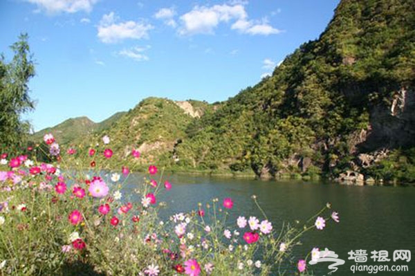 喇叭沟门原始森林 金秋登高赏美景