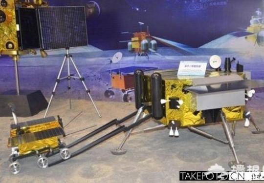 2013北京科学嘉年华开幕 嫦娥3号月球车仿真模型亮相