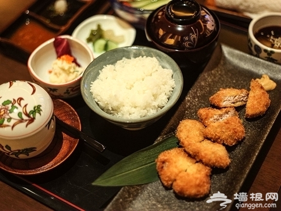 舞日本餐厅：氛围打造宽慰料理