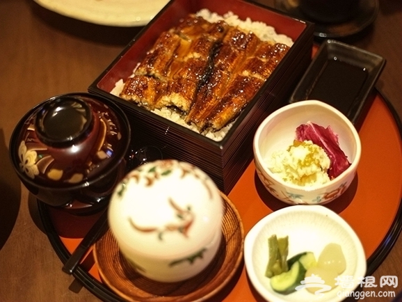 舞日本餐厅：氛围打造宽慰料理