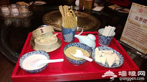 风吹西北美食香 草原情愫好餐厅