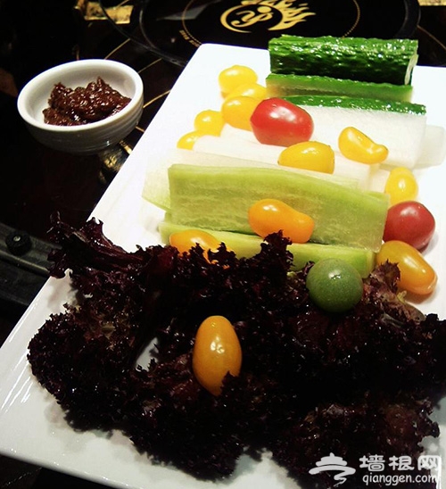 风吹西北美食香 草原情愫好餐厅