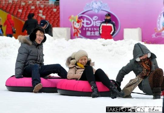 冬季北京玩雪好去处 鸟巢冰雪季外场开门迎客