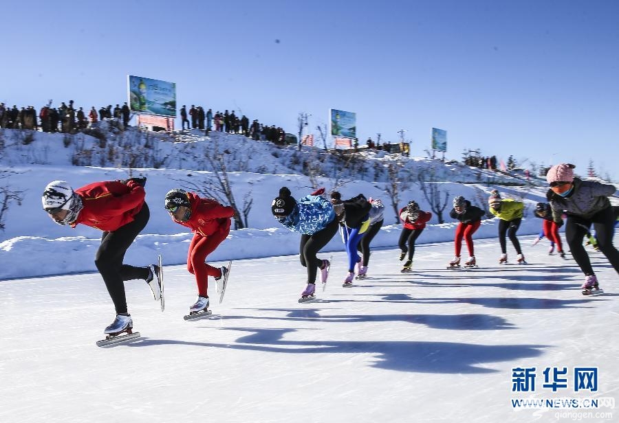 （社会）（2）乌鲁木齐丝绸之路冰雪风情节开幕