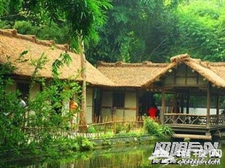 在成都安逸喝茶搓麻品小吃