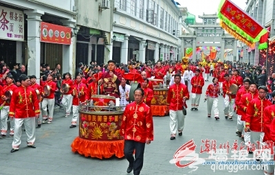 2014潮州青龙庙会暨文化踩街活动昨举行