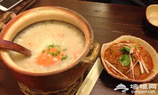 文艺范儿餐厅 古朴样式的火齐潮汕砂锅粥