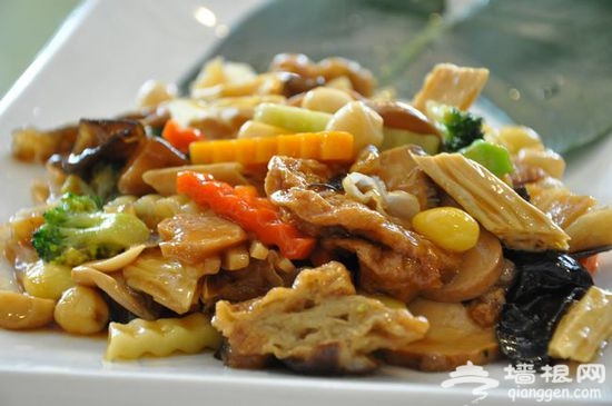 酷夏不减肥 密云饱餐一顿农家饭