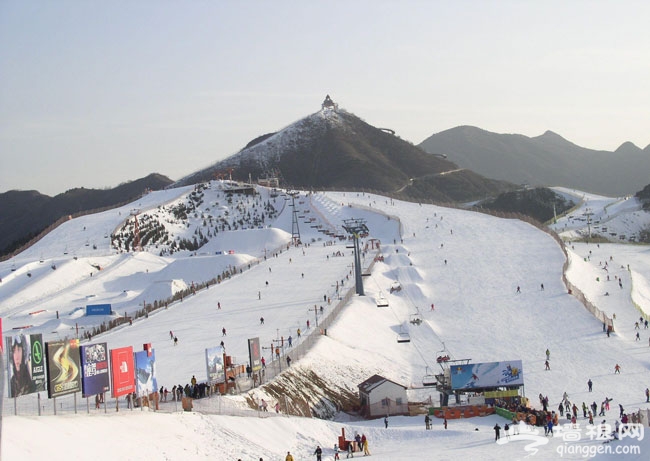 密云南山滑雪场 冰雪乐趣一站式体验