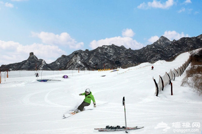 怀北国际滑雪场 冰天雪地激情无限