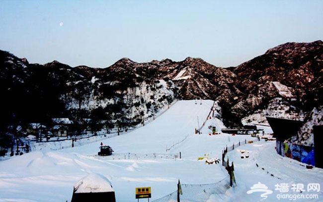 怀北国际滑雪场 冰天雪地激情无限