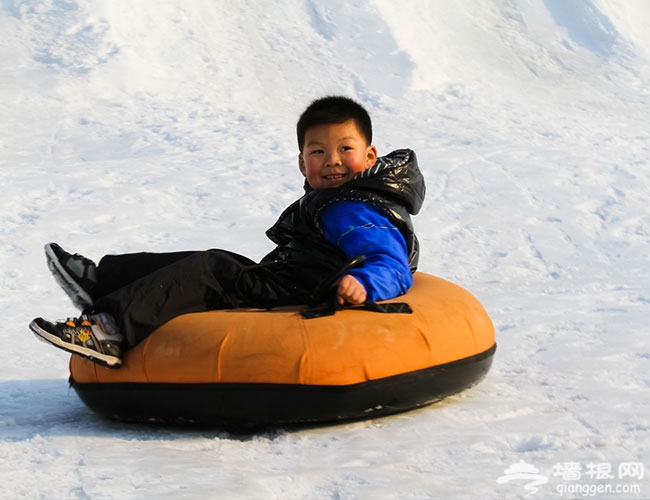冬天适合去哪里旅游 北京云佛山滑雪场雪的乐园