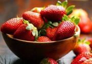 北京冬季摘草莓的地方 鲜红诱人醇香无比