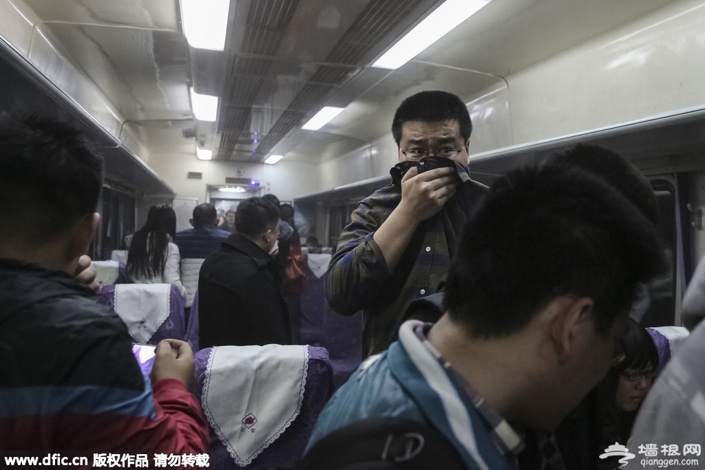 “北京西—北京站”首次火车通行 车厢内灰尘多乘客捂鼻[墙根网]