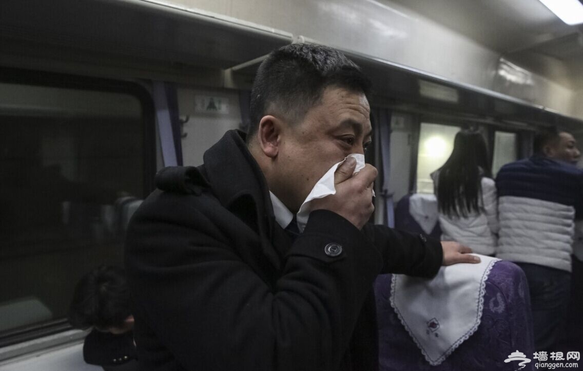 “北京西—北京站”首次火车通行 车厢内灰尘多乘客捂鼻[墙根网]