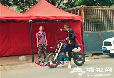 谁在地铁天通苑北站外收“保护费”？
