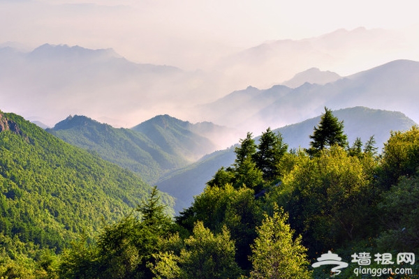避暑去哪里 京郊密云雾灵山 夏季登山的好选择