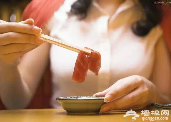 中日韩三国 筷子的区别竟然这么大！[墙根网]
