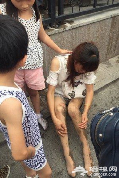 青岛否认海洋世界发生踩踏 两组家庭打架导致混乱