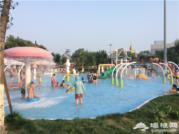 夏季避暑好去处 北京欢乐水魔方嬉水乐园[墙根网]