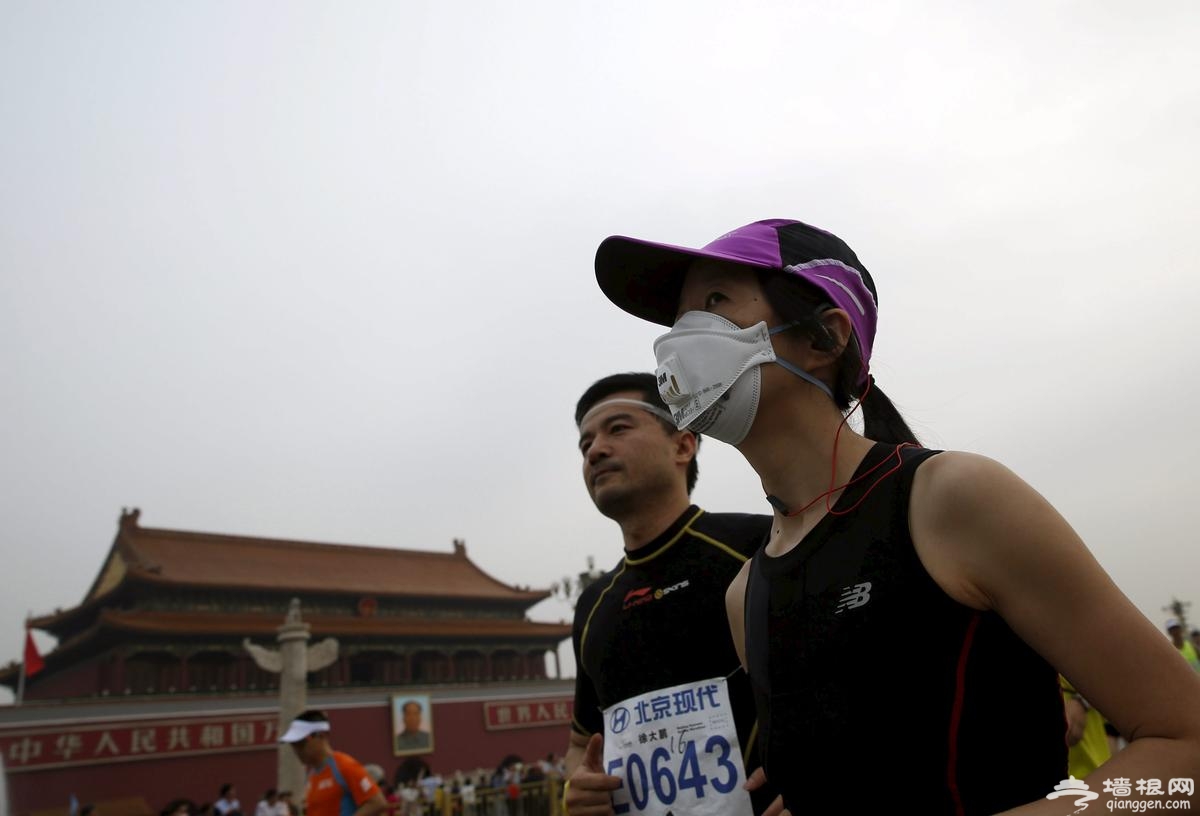 2015北京马拉松惊现各路“奇葩” 造型奇特[墙根网]