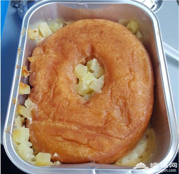 网友吐槽飞机餐:真把翔端上餐桌了(图)