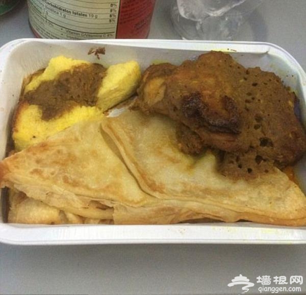 网友吐槽飞机餐：真把翔端上餐桌了（图）