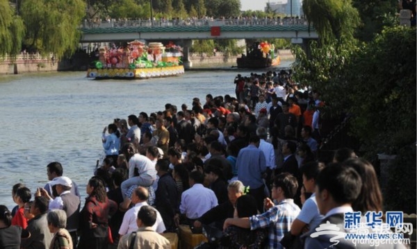 “十一”十大最堵景点排名 西湖第一天安门第二[墙根网]