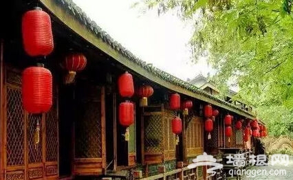 点击图片进入下一页