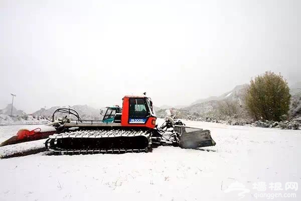 初雪后的怀北滑雪场美如画[墙根网]
