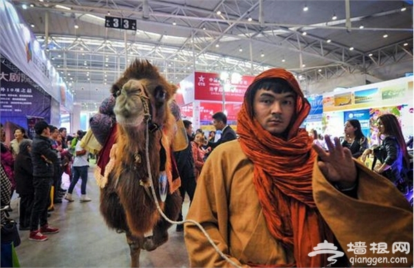 2015中国西部冰雪旅游节亮相乌鲁木齐[墙根网]