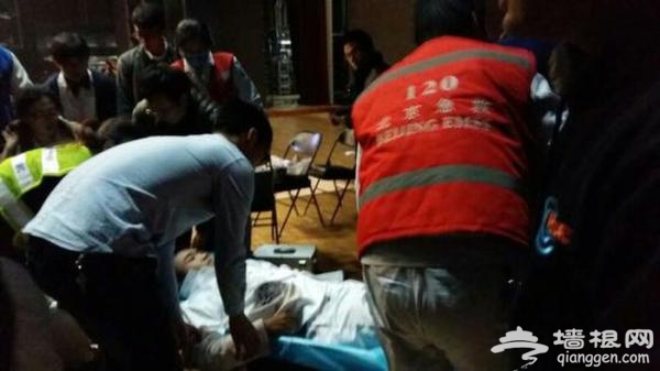 北航音乐厅倒塌 谢幕环节舞台发生意外沉降