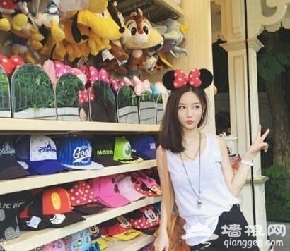 王思聪晒滑雪照 深扒王思聪“后宫团”历任女友资料曝光