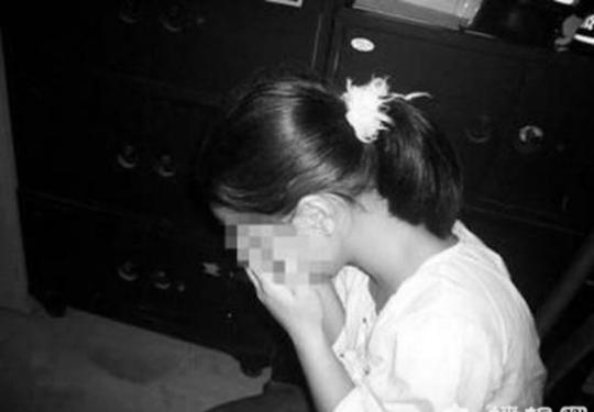 曝光机场周边“招空姐”骗局 假冒飞行员诈骗数十万