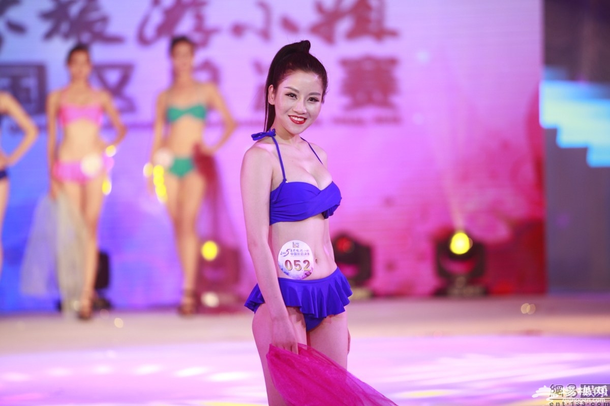 世界旅游小姐总决赛 佳丽泳装透视装制服诱惑齐上阵[墙根网]