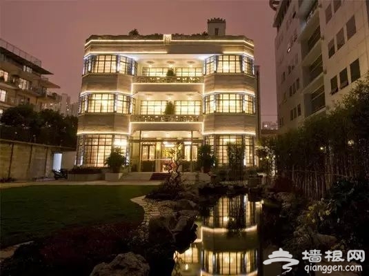 点击图片进入第一页