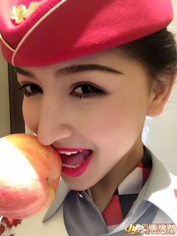 空姐网上售卖带吻苹果  你会买吗？[墙根网]
